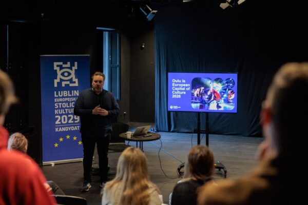 Oulu - dyr Samu Forsblom Oulu - dyr Samu Forsblom